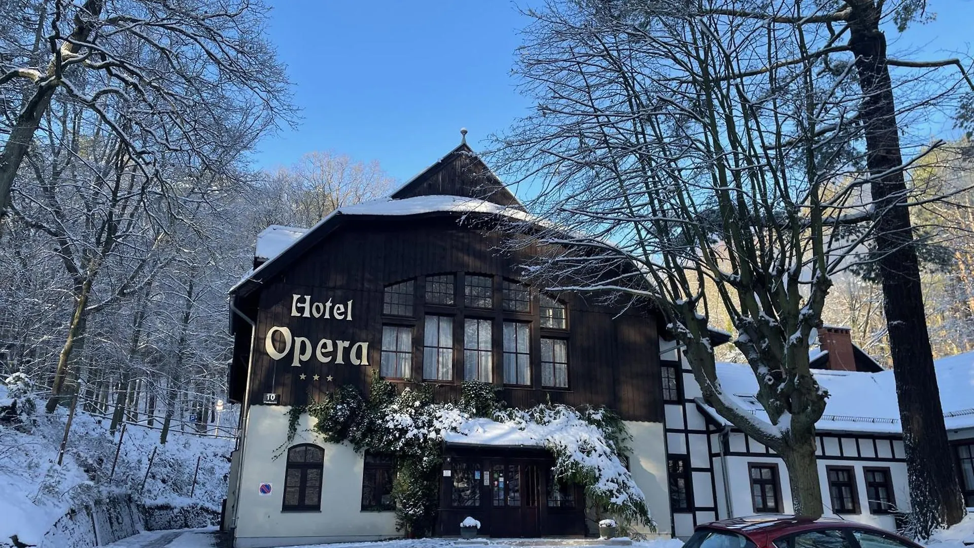 Hotel Opera Sopot 3*,